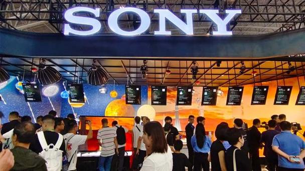 Sony Collaborates With Abercrombie On Digital Watch Reviews
